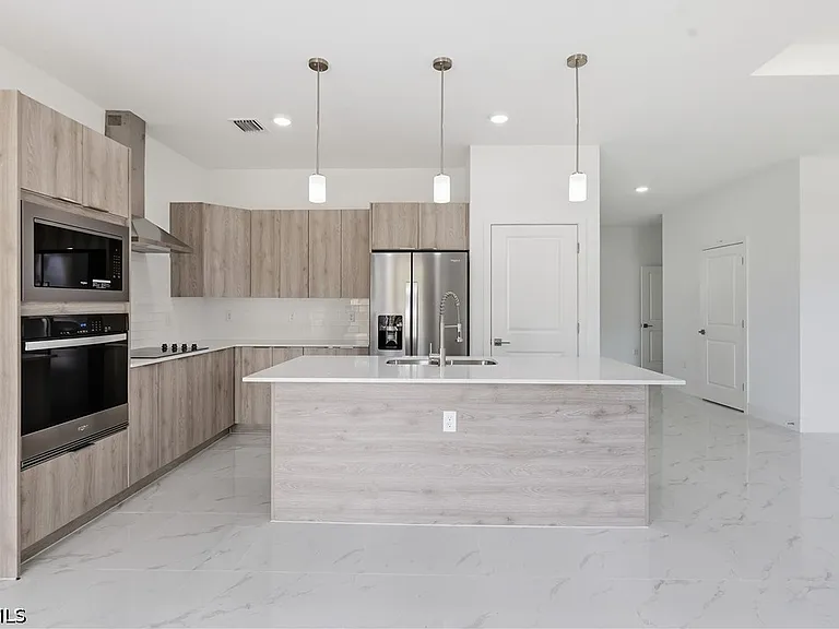 1253 Argosy Rd — Photo 3