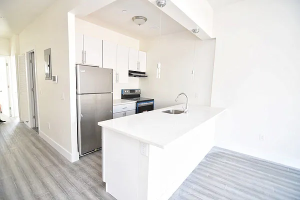 Rented by Bohemia Realty Group | media 17