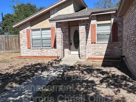 3rd image of 4029 Brownwood Cir
