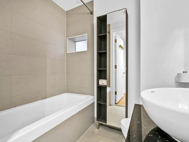 351 S 3rd St #1C — Photo 9