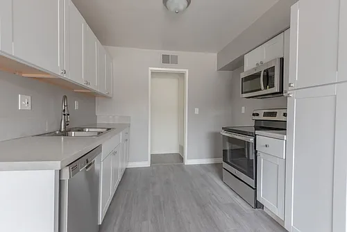 Fountainebleu Apartments Photo 1