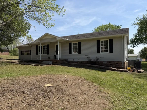 127 Michael Cir, Lawrenceburg, TN 38464