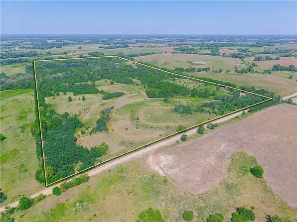 Cord Dr, Meadville, MO 64659