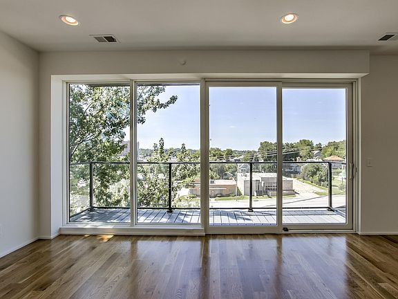 5th image of 4629 Capitol Ave #2
