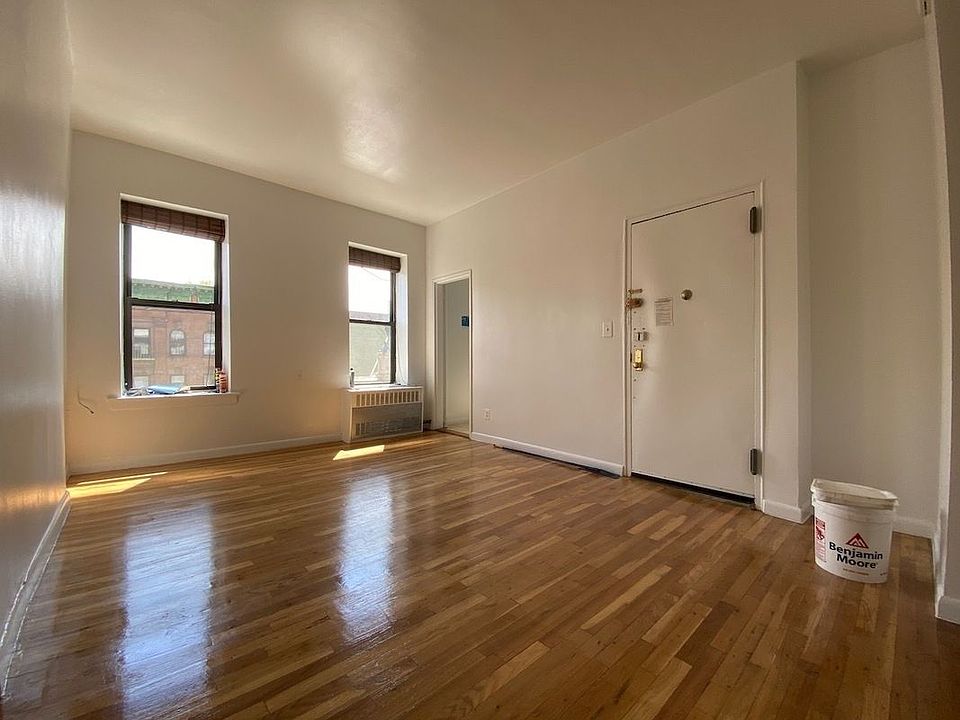 1st image of 930 Amsterdam Ave APT 7