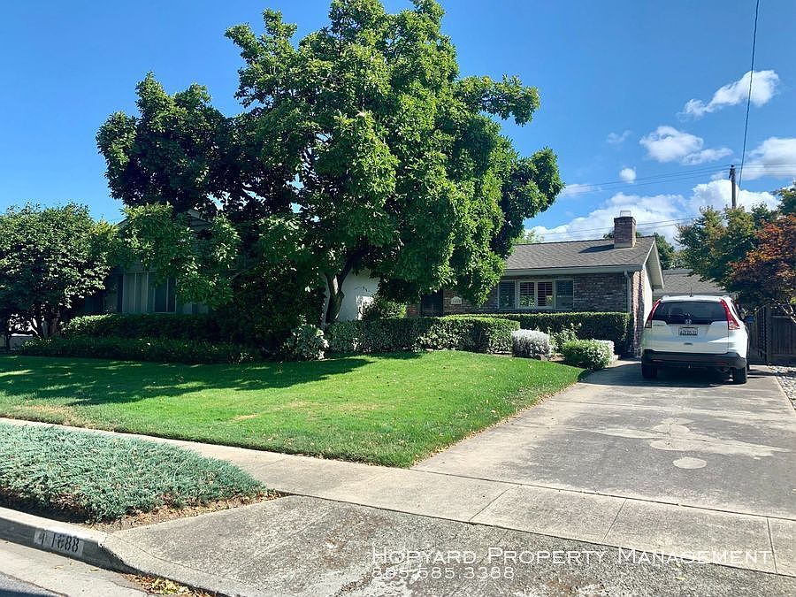 1st image of 1688 Saint Anthony Dr