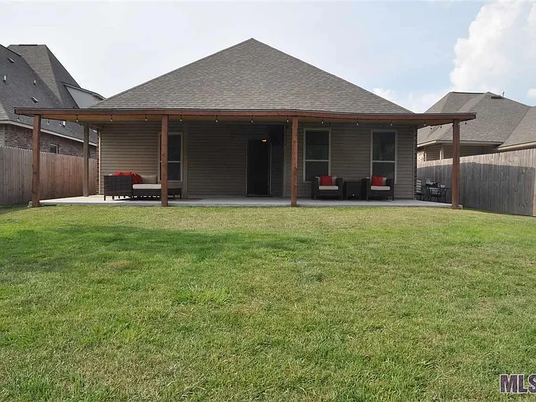 37167 Sills Dr — Photo 15