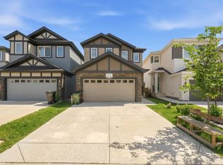 1055 Christie Vis SW, Edmonton, AB T6W 4W8