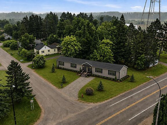 2nd image of 3934, 3936 Main St