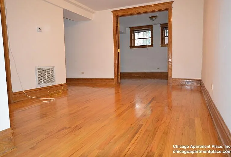 3912 N Greenview Ave #1 — Photo 1