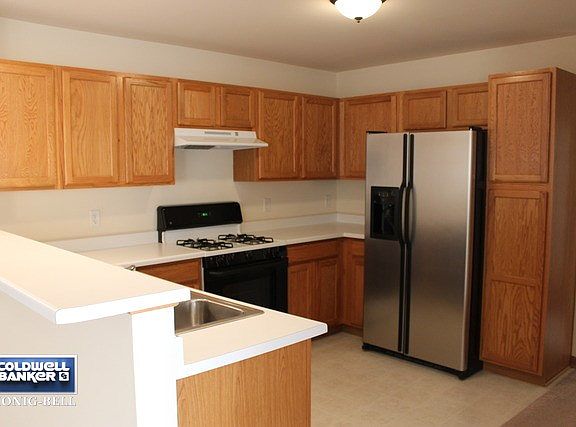 2nd image of 520 Clayton Cir #520
