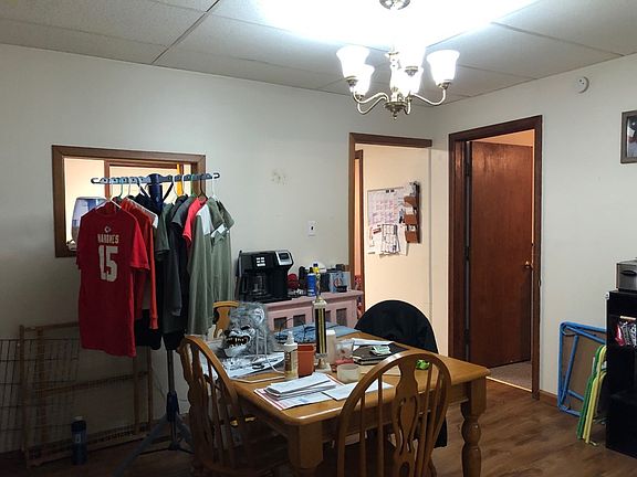 5th image of 327 Mansur St