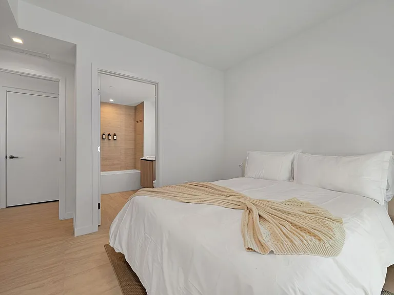 77 SE 5th St #1906 — Photo 17