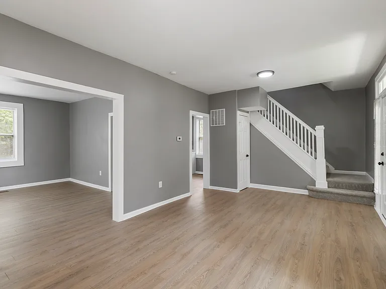 3018 Taylor Ave — Photo 4