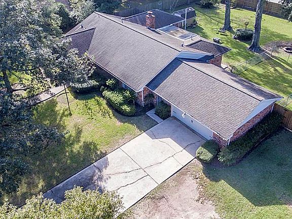 3rd image of 203 Woodside Dr