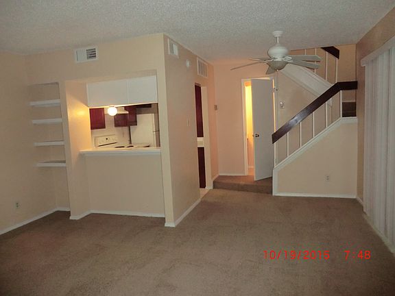5th image of 2125 Park Willow Ln APT A