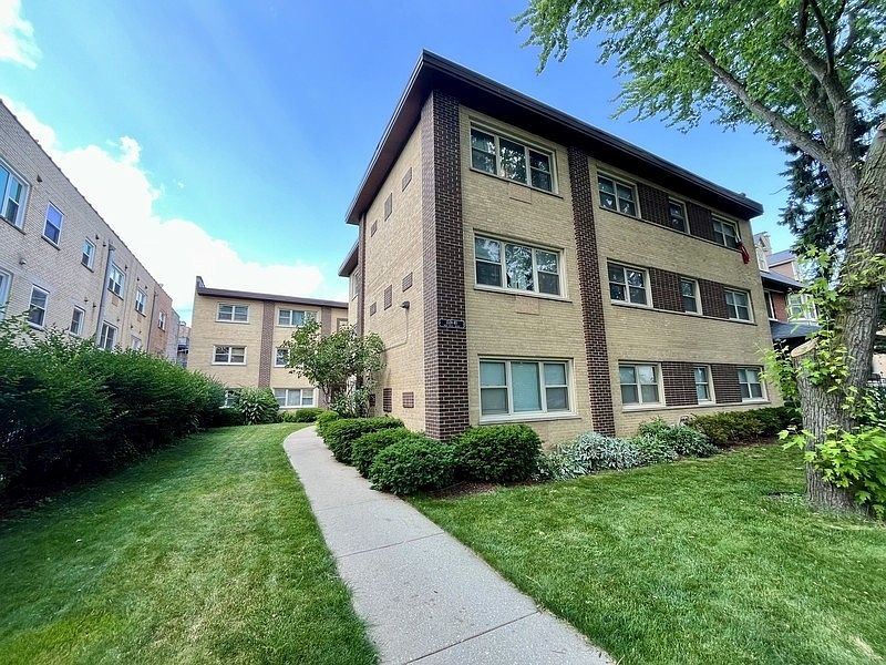 1st image of 1540 W Chase Ave APT 3E