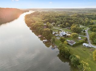 1001 Cumberland Dr, Chapmansboro, TN 37035