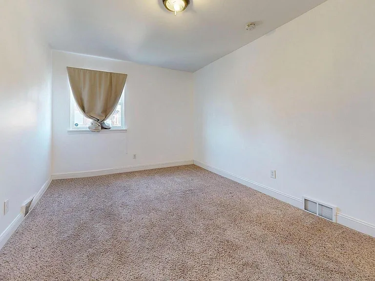 8902 Blue Grass Rd — Photo 38