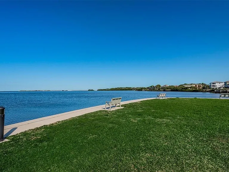 621 Windrush Bay Dr #621 — Photo 59