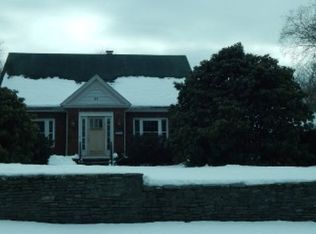 54 Hillview Ave, North Smithfield, RI 02896