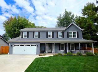 585 N Lyle Ave, Elgin, IL 60123