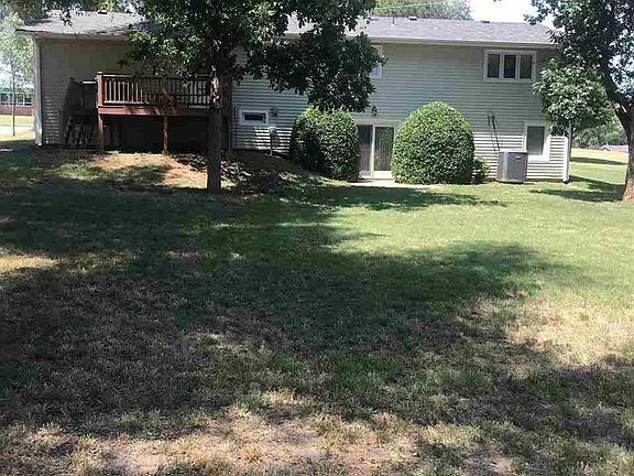 4th image of 313 W Eldorado Ave