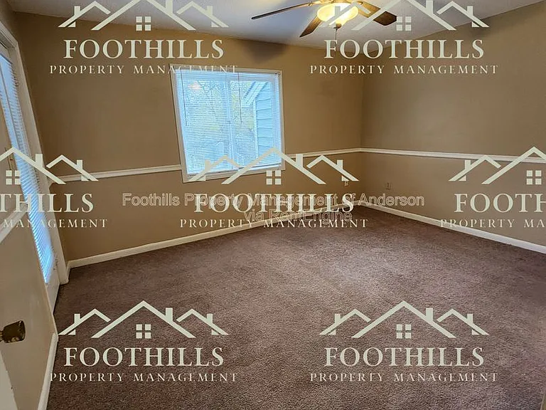 1011 Northlake Dr — Photo 13