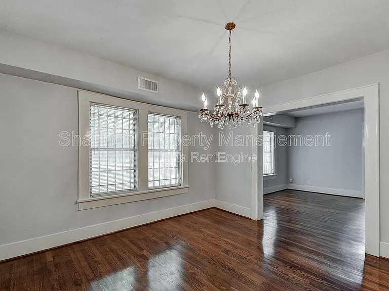 1748 Hawthorne St #B — Photo 13