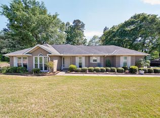 6648 Springlake Dr, Columbus, GA 31909