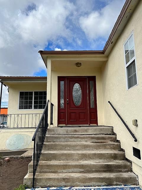 1st image of 3212 45th St