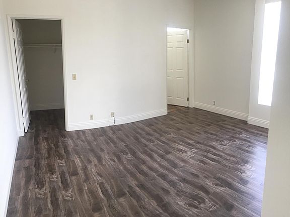 4th image of 1210 S Sherbourne Dr