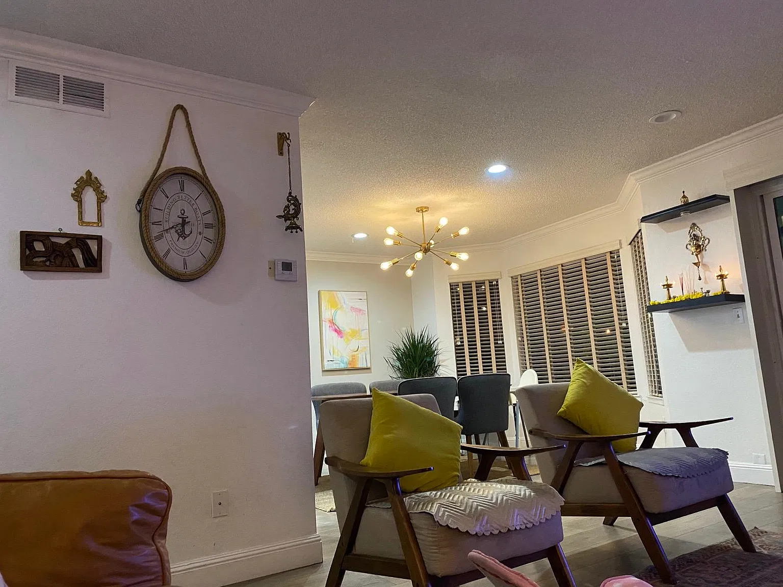 2 bed, 2.5 bath, 1350 sqft, $4,000 — Photo 2
