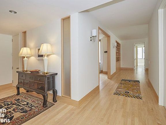 4th image of 30 E 85th St #9EF