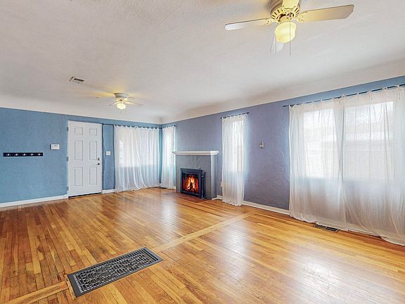 5th image of 338 Carlisle Blvd NE