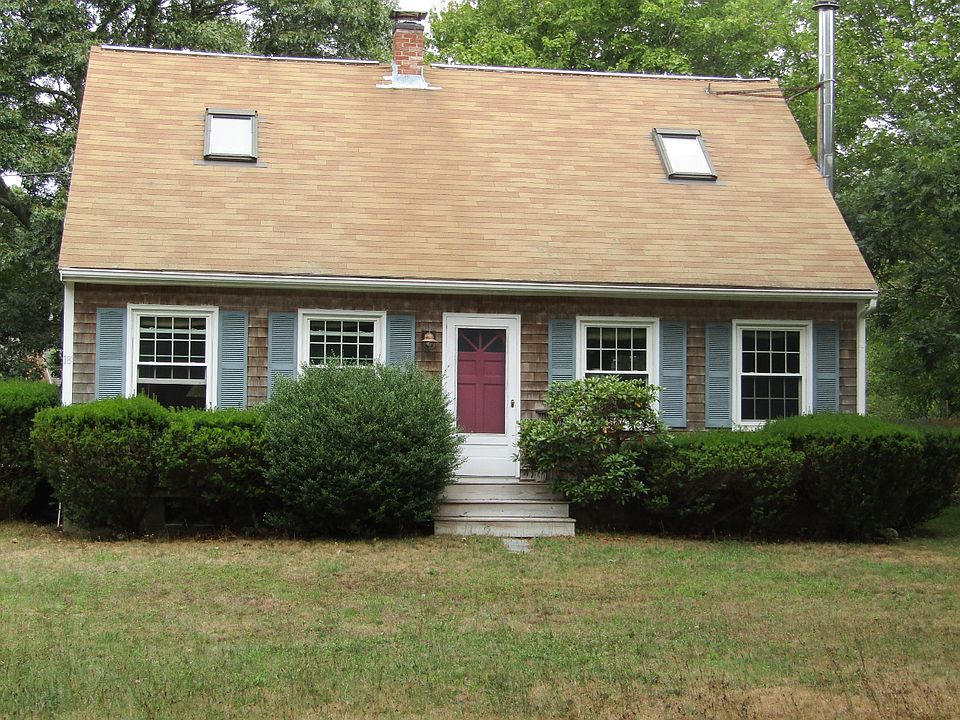 1st image of 18 Pinewood Ln