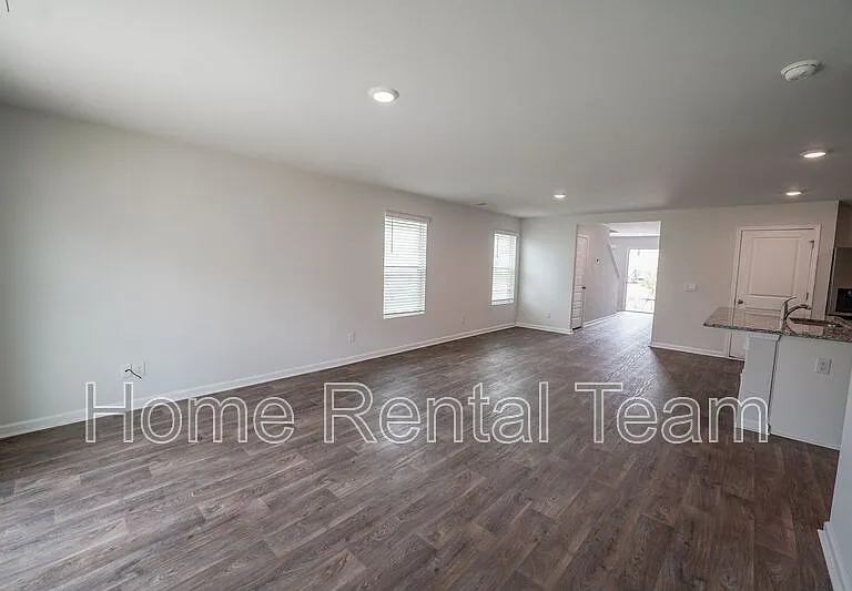 412 Coconut Dr — Photo 5
