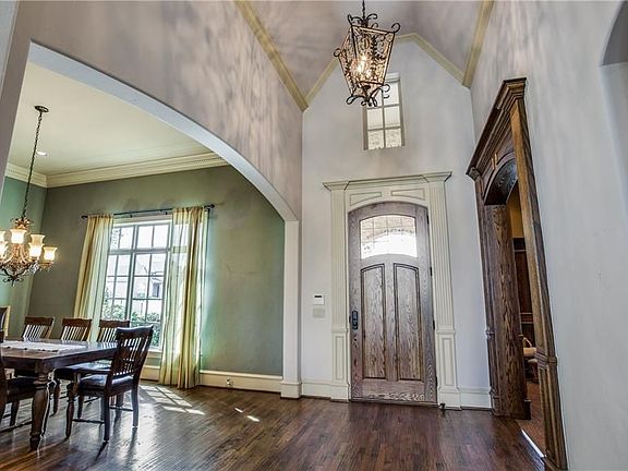 5th image of 2561 Fair Oaks Ln