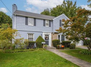 9 Atlanta Ave, Williston Park, NY 11596