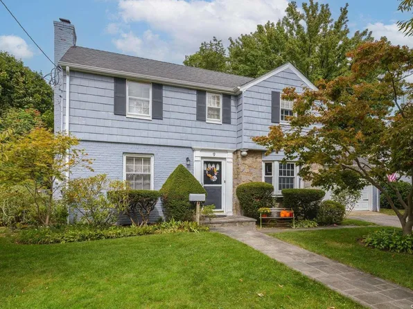 9 Atlanta Avenue, East Williston, NY 11596