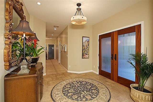 2nd image of 722 Mountain View Pl