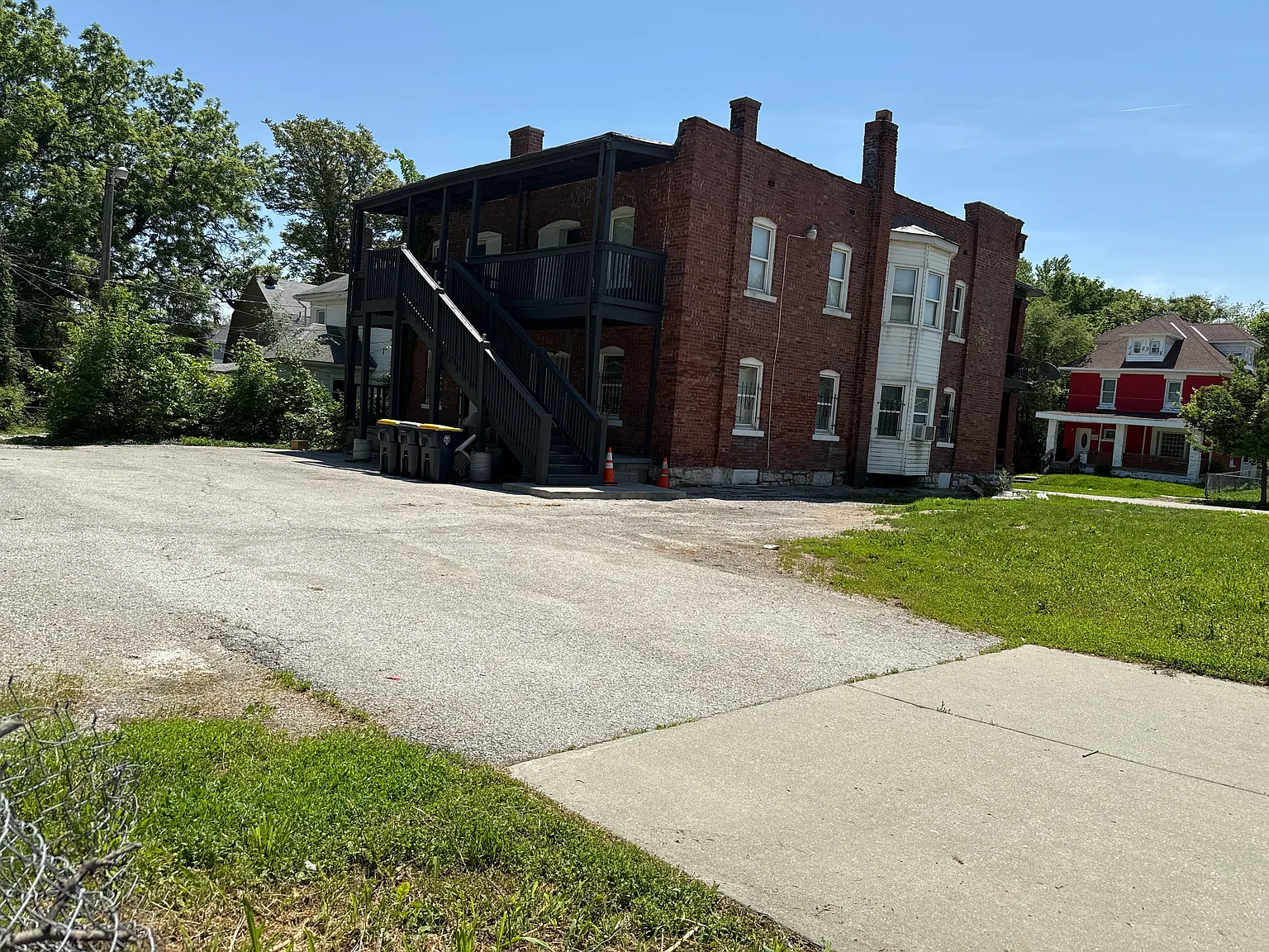2 bed, 850 sqft, $795 — Photo 2