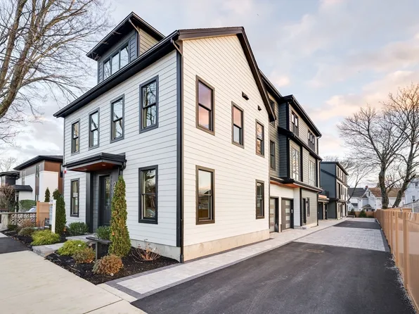 290 Watertown St #3A, Newton, MA 02458