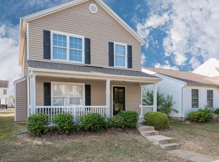 7016 Black Mountain Dr, Louisville, KY 40228