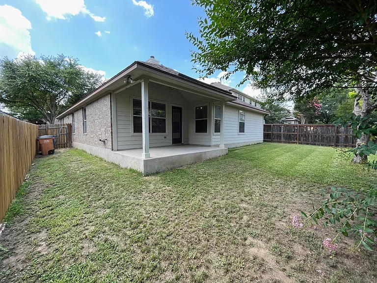 10025 Mount Rainier Dr — Photo 37