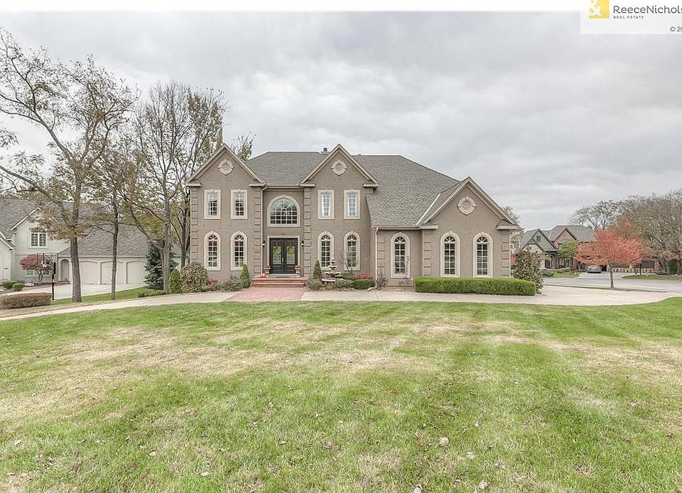 Beautiful Estate-Sized Home on Large Corner Lot
