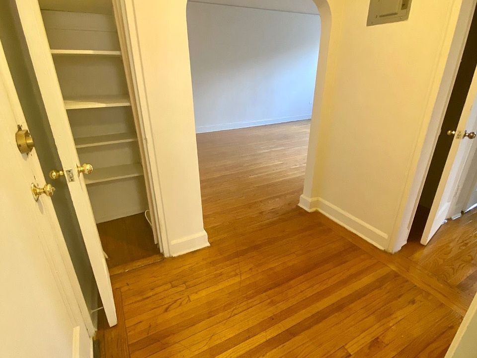 1st image of 1 Larchmont Ave #D
