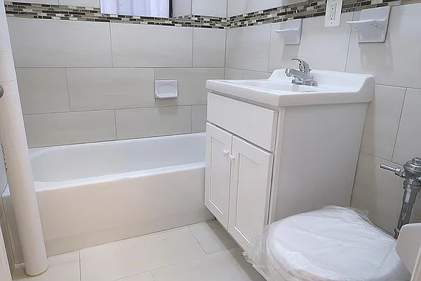 Rented by Level Group | media 17