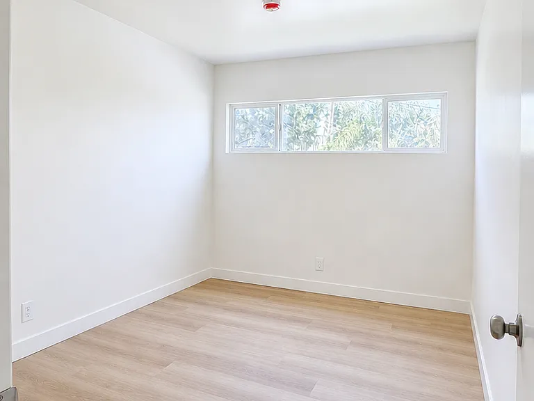 716 Glenway Dr #1 — Photo 17