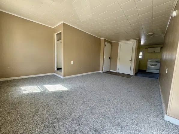 251 Main St #6, Tilton, NH 03276